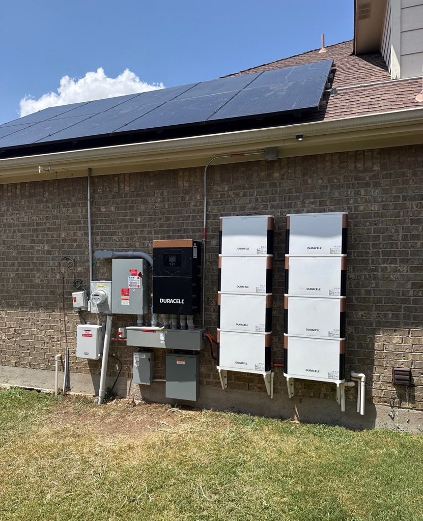 Rooftop solar and Duracell battery backup wall installed by Eletech